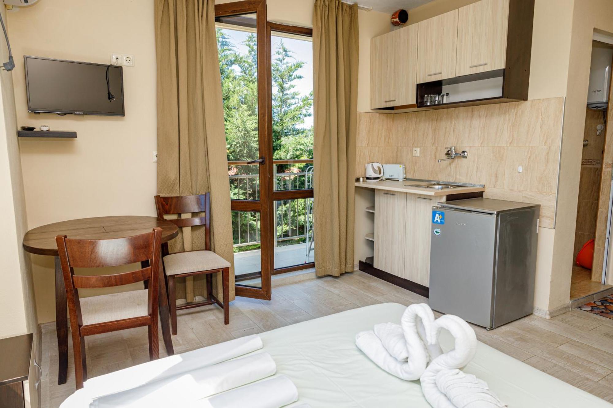 Family Hotel Silitur Achtopol Exterior foto