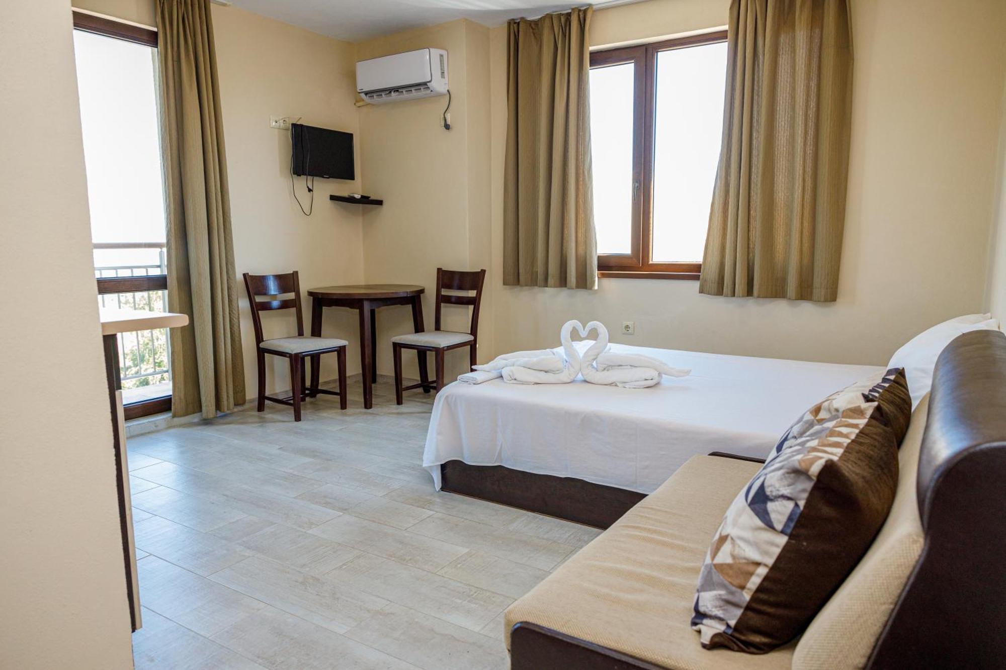 Family Hotel Silitur Achtopol Exterior foto