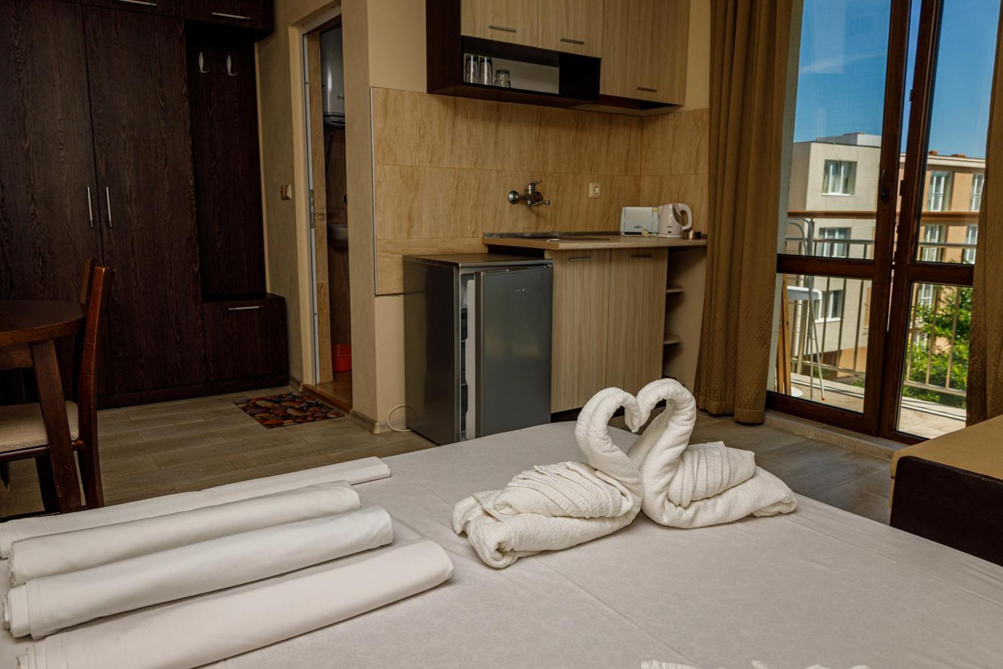 Family Hotel Silitur Achtopol Exterior foto