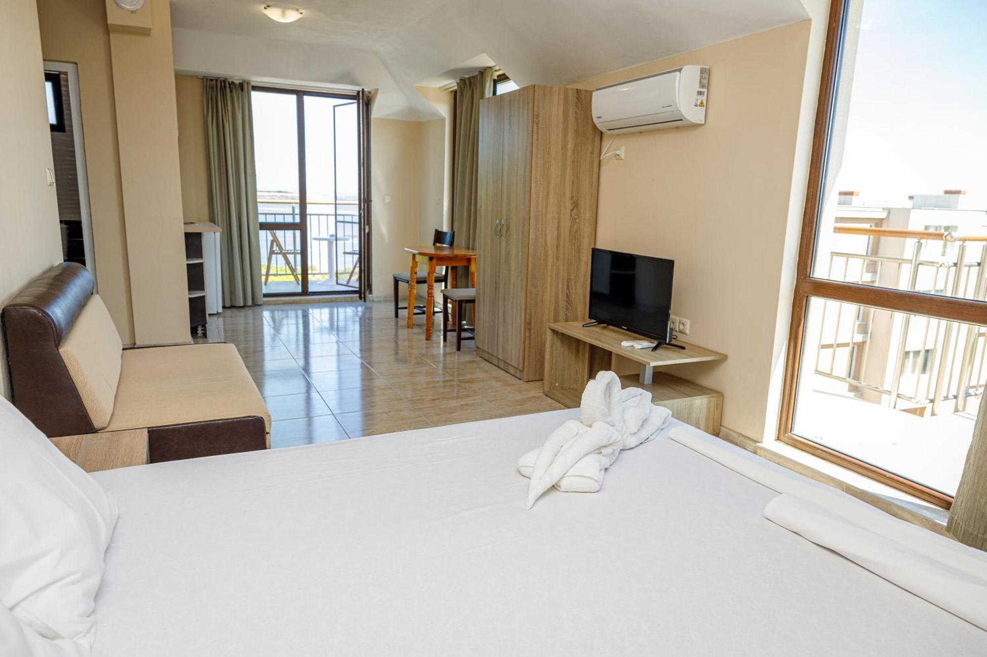 Family Hotel Silitur Achtopol Exterior foto