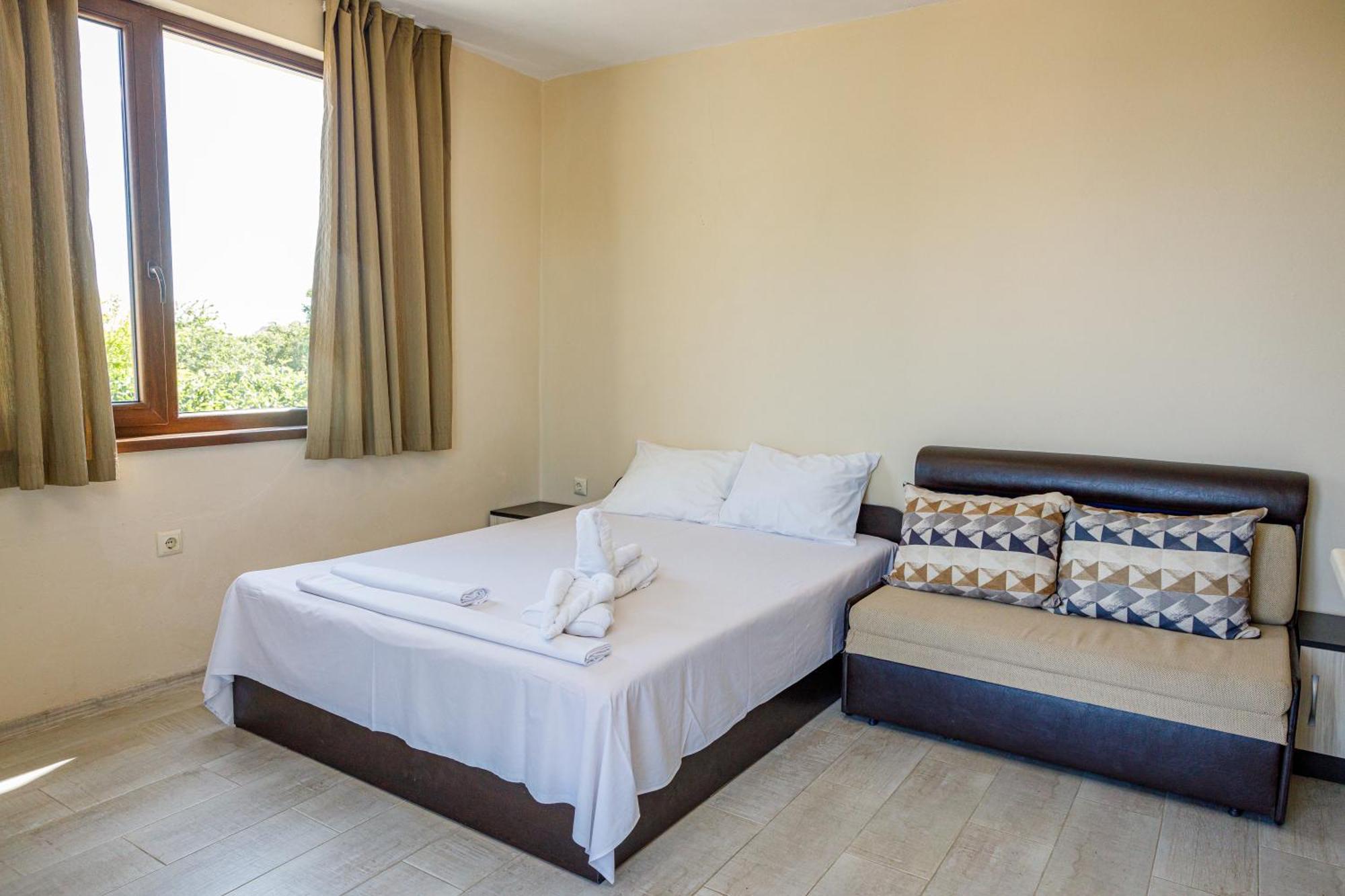 Family Hotel Silitur Achtopol Exterior foto