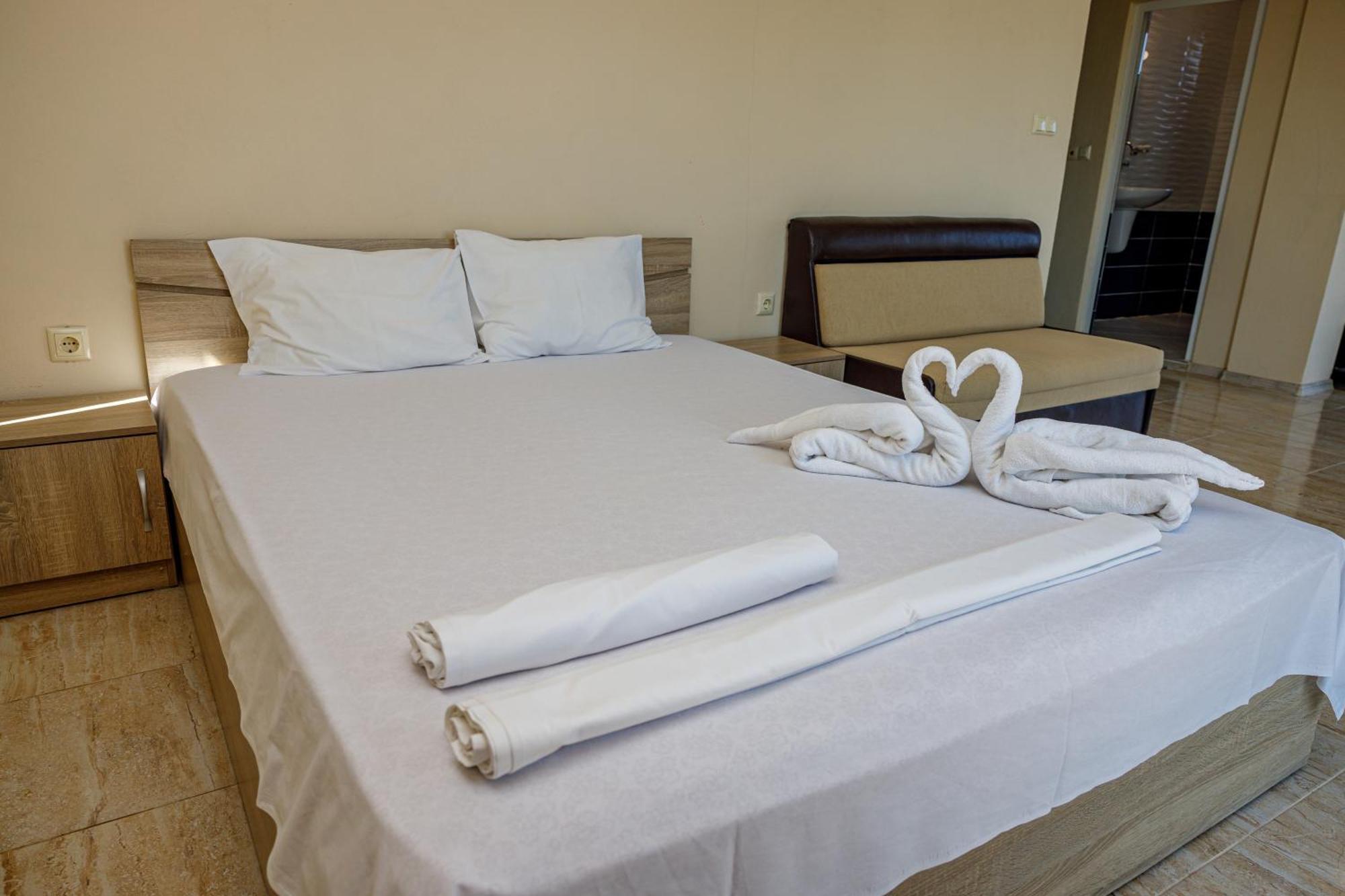 Family Hotel Silitur Achtopol Exterior foto