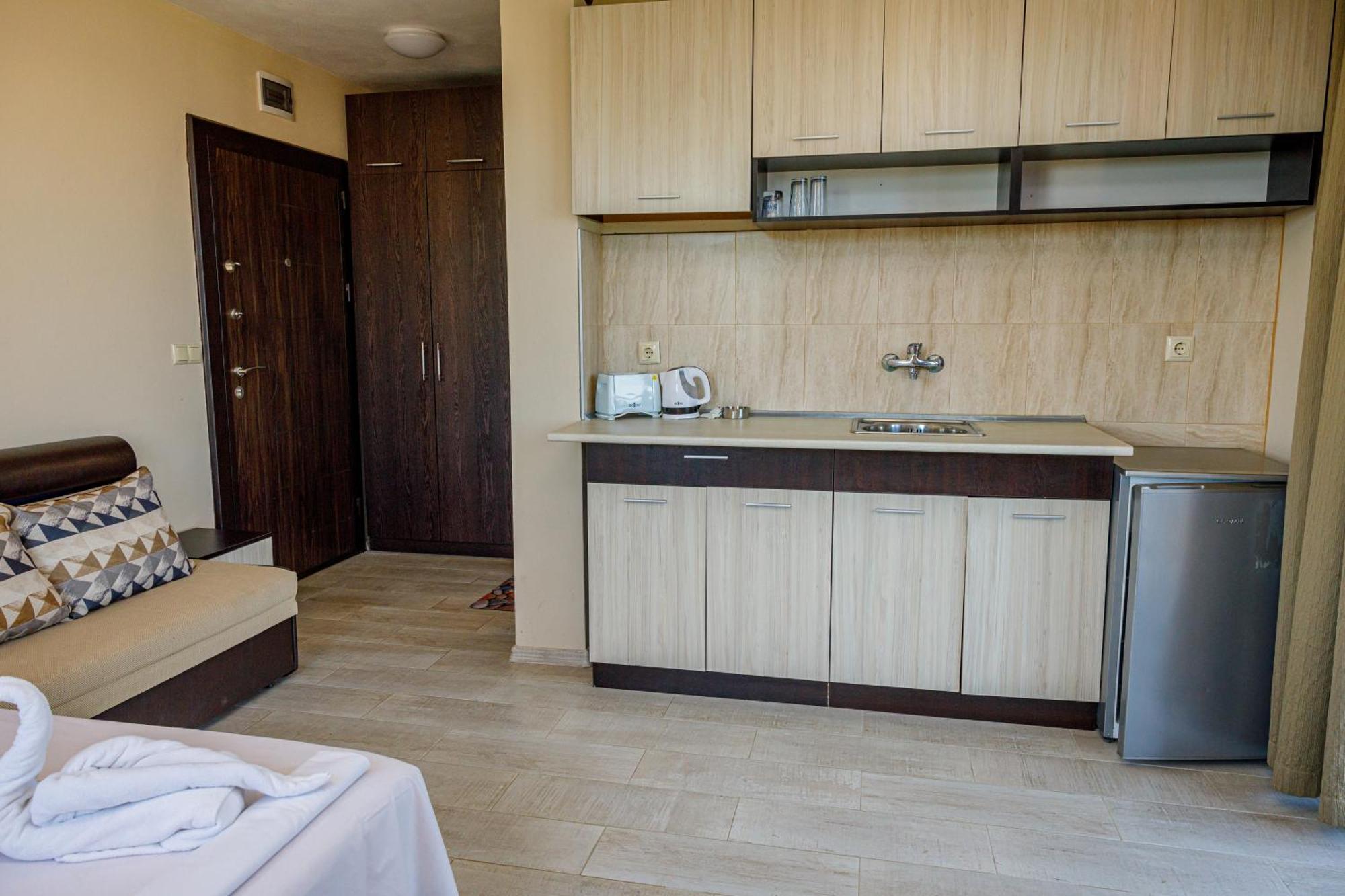Family Hotel Silitur Achtopol Exterior foto